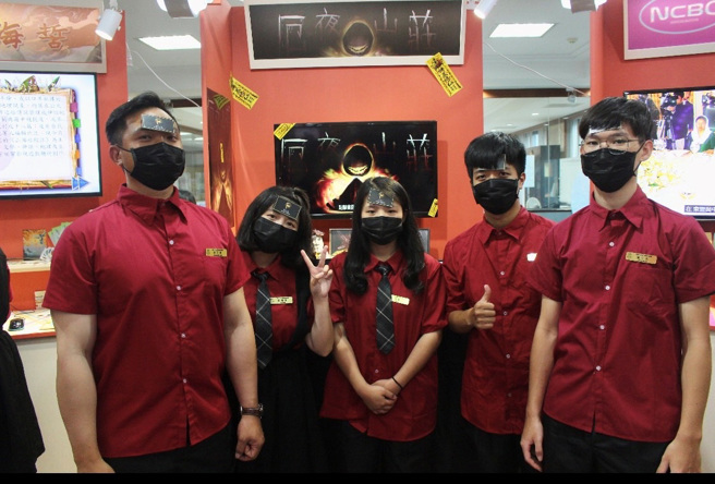 「厄夜山庄cursed heights」3D鬼抓人游戏，以六、七年级生熟悉的臺湾民间故事为创作题材，年轻世代用科技将復古与创意结合。(图/义守大学提供)