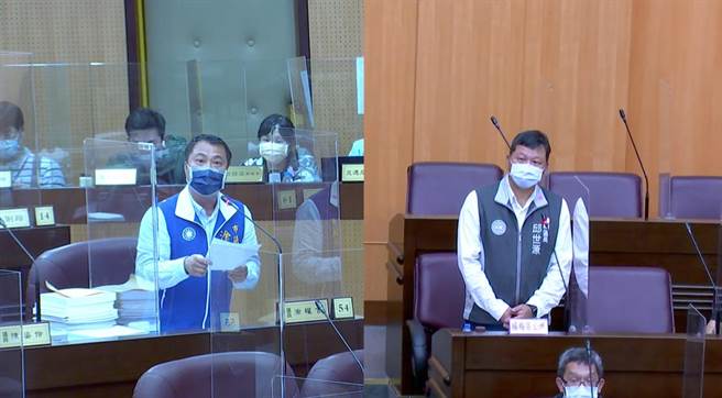 桃园市议员涂权吉11日质询杨梅公所区长邱世源。（陈梦茹翻摄）