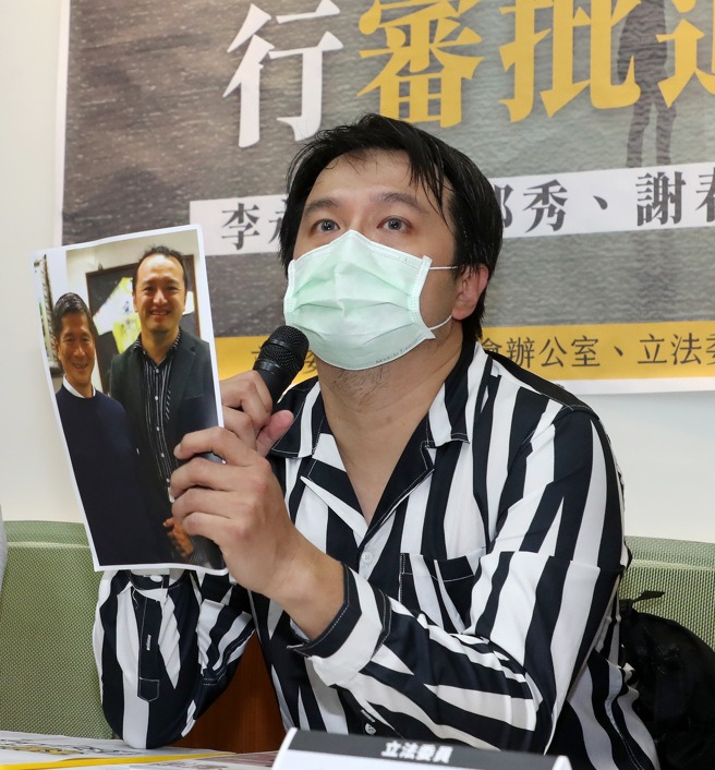 策展人吳牧青（見圖）11日召開「文化部以預算支持權，行審批迫害？」記者會。（劉宗龍攝）