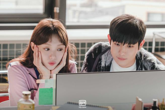 韓國浪漫愛情喜劇《Shooting Stars流星》熱播中。(愛奇藝國際站提供)