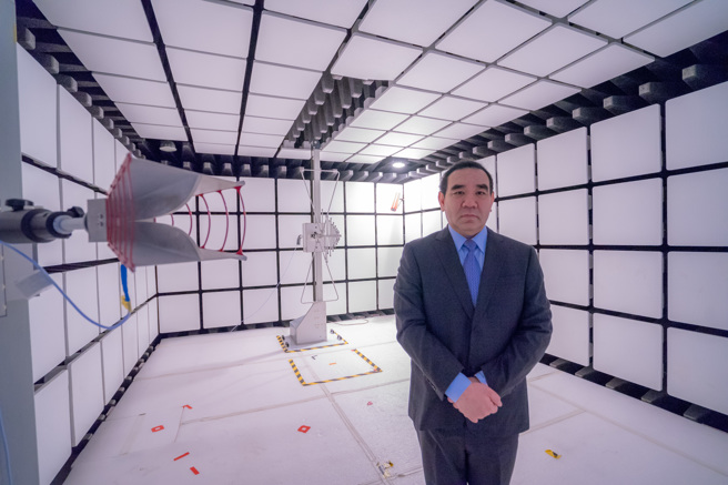 東研信超宣布，員工自行快篩陽性者，提供7天全薪居家防疫假。圖為董事長吳仲超。（圖／業者提供）