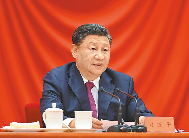 中共总书记习近平（见图）10日在共青团成立100周年大会上表示，各级党组织要高度重视培养和发展青年党员，「确保红色江山永不变色」。（新华社）
