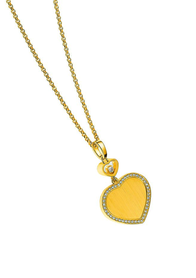 萧邦以符合道德伦理标准的K金打造Happy Hearts系列Golden Hearts项炼，15万3000元。（CHOPARD提供）