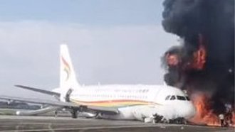 重慶機場飛機衝出跑道起火狂燒! 有人受傷