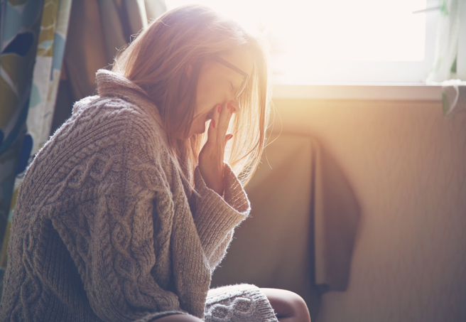 心好累、身体好疲惫，哪些时刻你会只想原地躺平呢？(示意图／shutterstock)