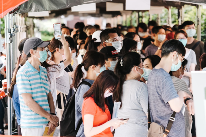 李秉穎表示，本土還未達到高峰，若疫情持續擴大，會使得多數長者及高風險者確診，死亡率恐會大幅上升。（圖／示意圖，記者郭吉銓攝影）