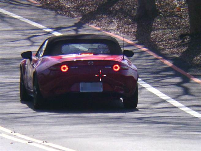 3月12日超速大爆发，在139线道6.7公里处，前扑后继，名车飞驰，都在超速，总共取缔324件，其中参加喜宴团，名车轿车、跑车大出动，国库红包「贡献」了最多。（彰化县警局提供／吴敏菁彰化传真）