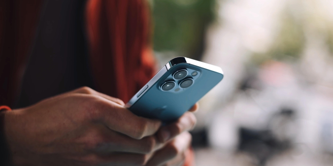 有分析师预测未来几年iPhone在设计上的变化。（示意图／shutterstock） 