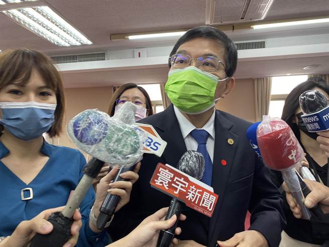 交通部长王国材因同住家人确诊新冠肺炎，即日起进行3＋4居隔。（本报资料照）