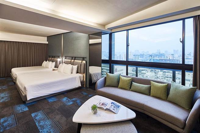 高雄的宫赏艺术大饭店1房1厅的商务套房，入住3晚以上，不分平假日55折起。（AsiaYo提供）