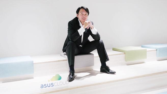 吴汉章率华硕云端典范转移 。（图/理财周刊提供）