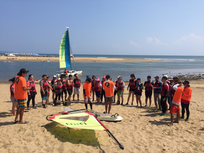  风浪板体验教学。(图/ 新北市政府体育处提供)