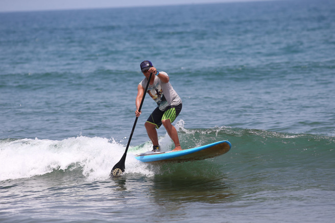 衝浪教练陈卡巴教学年资超过10年。(图/ 新北市政府体育处提供)