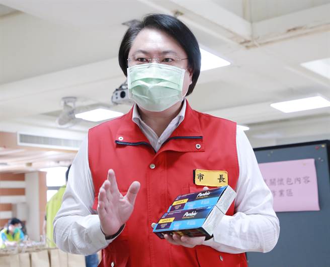 市長林右昌表示，滿20歲、未收到居隔通知的民眾，若屬於5月7日前的個案，可洽各區衛生所補發。（基隆市政府提供／陳彩玲基隆傳真）