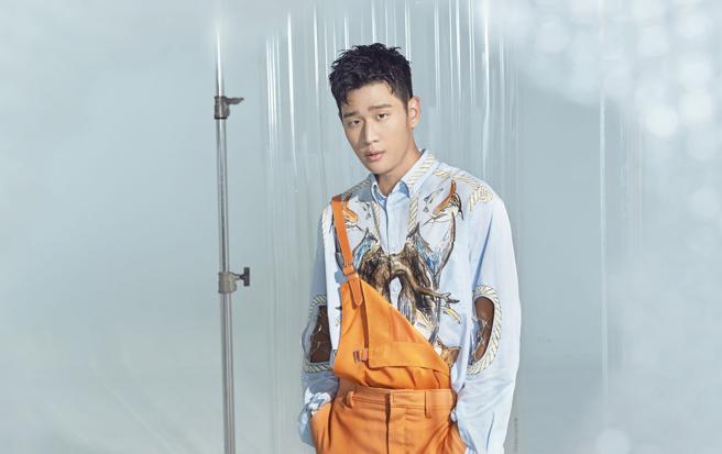 周兴哲小巨蛋受疫情影响延期，近来释出新单曲，期待与粉丝见面。（星空飞腾提供）
