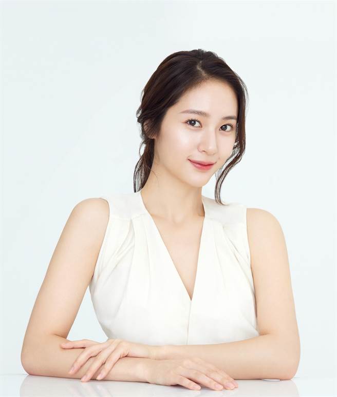 AHC代言人郑秀晶。（AHC提供）