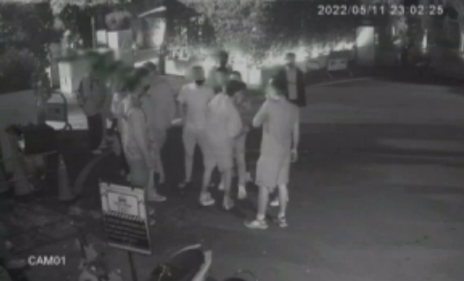 大学生阳明山夜游遇脸书互呛仇家，惨遭 11打1棍棒围殴，行凶者全被逮。(陈鸿伟翻摄)