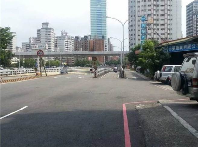 台中市铁路高架化多年，市区6处地下道，仅剩忠明南路一处尚未填平。（资料照）