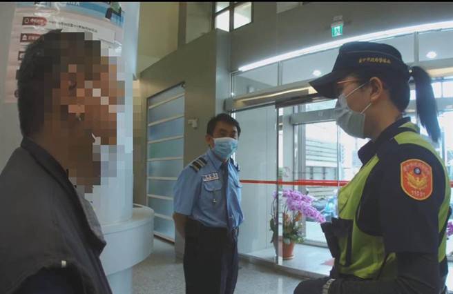 兆豐國際商業銀行后里分行行員非常機靈，多次與警方合作阻詐成功。（警方提供）