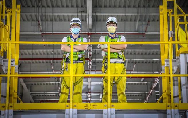 新北捷运公司表示，安坑轻轨将在今年底通车，预计招募行控类的助理工程员、车务类司机员、号志通讯类技术员、车辆维修类技术员、供电与轨道类技术员等，以及票务类的运务员、土建类的技术员等职缺，共计160名。（图/ 中央社）