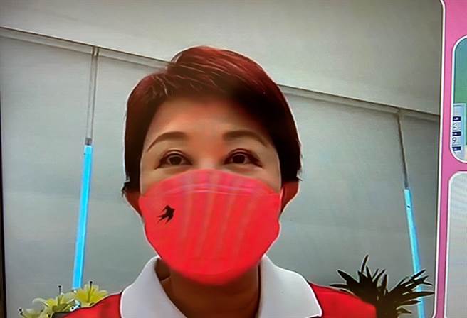 台中市长卢秀燕座车驾驶确诊，她从今天开始展开自我健康监测，公务不受影响，下午三时以视讯方式主持防疫会议。（摘自卢秀燕脸书／卢金足台中传真） 