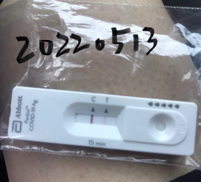 张雁名在工作前皆会先进行快筛，今早快筛结果为阳性。（图／张雁名提供）