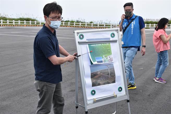 後龍鎮公所規畫將利用停車場部分空間來興建風電能源館。（謝明俊攝）