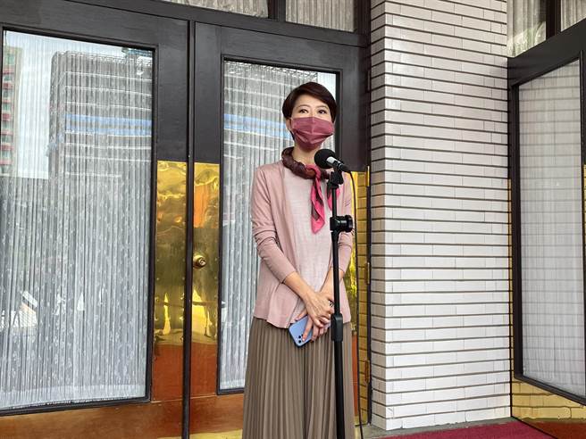 民進黨立委陳亭妃指出，若實質上無法有能力進口，利用分潤、期貨的方式，這部分都應該要嚴查。（葉書宏攝）