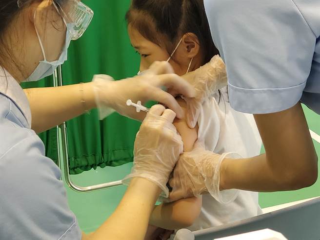 繼兒童莫德納疫苗開打後，兒童BNT疫苗將於5月25日起開始接種。（資料照／周麗蘭攝）