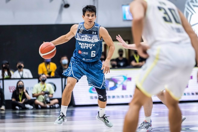 陳堅恩今天替補攻下13分，包含讀秒階段的關鍵三分球。(攻城獅提供)