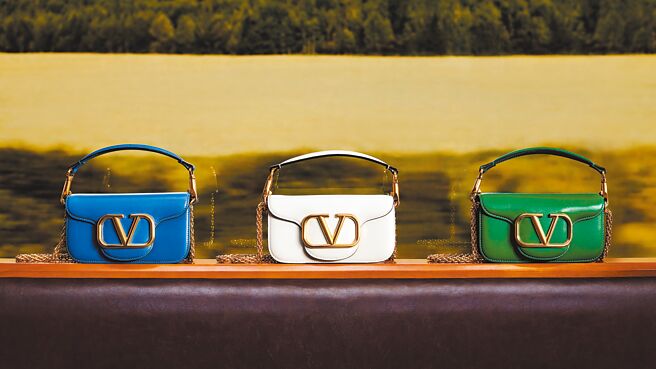 Valentino Mini Loco系列包款，相当适合520送礼用。（Valentino提供）
