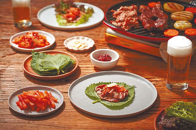 全聯疫情期間鼓勵消費者就算宅在家，也可以打造韓國烤肉餐桌。（全聯提供）