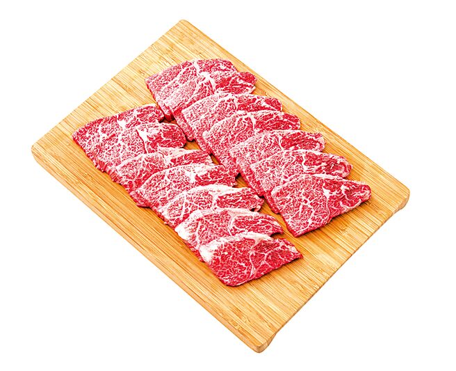 city’super日本鹿兒島、熊本縣A5黑毛和牛燒肉片，原價2000元，特價1590元。（city’super提供）