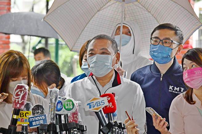 侯友宜宣布汐止、三重加设筛检站。（新北市政府提供）
