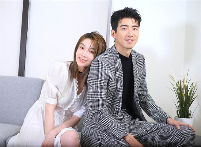 傅孟柏（右）、蔡淑臻国中时期都曾打过架。（粘耿豪摄）