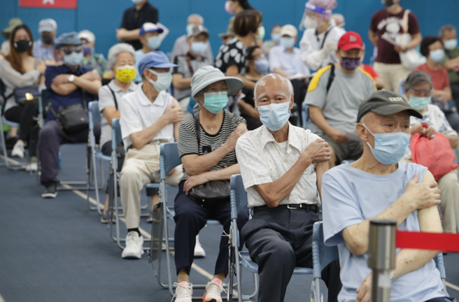 開放3類人接種第四劑疫苗。（本報資料照）