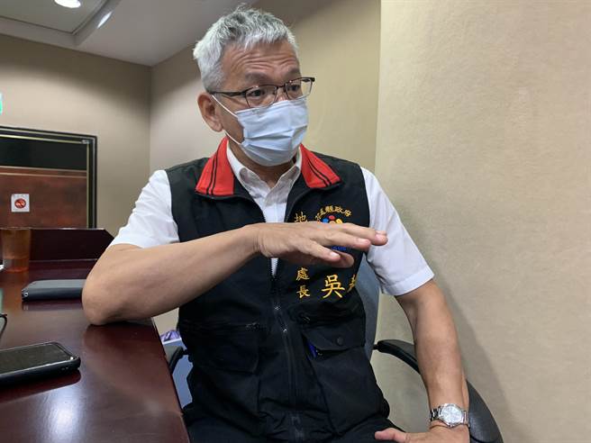 吴泰焜被惩戒判决休职1年6月，他愤愤不平。（王志伟摄）