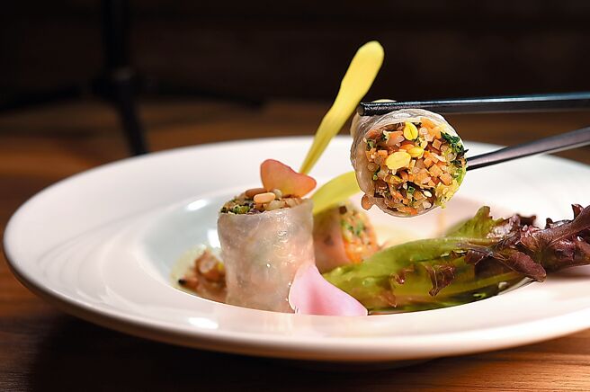 〈素春卷〉图／姚舜