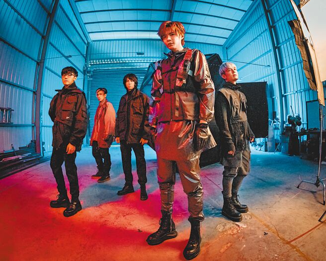 八三夭昨宣布將在8月20、21日登上小巨蛋開唱，團員們十分期待與粉絲見面。（KKLIVE提供）