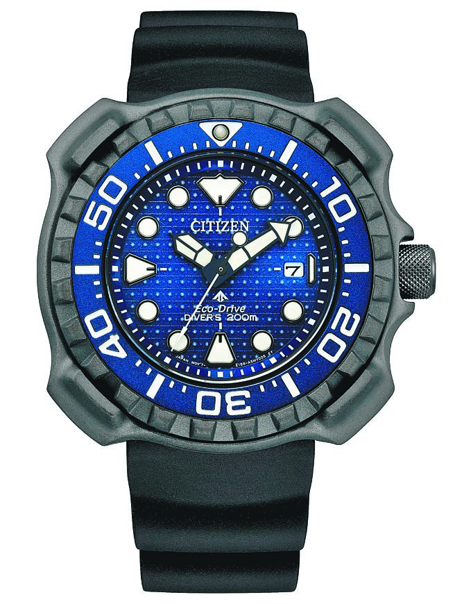 CITIZEN PROMASTER 1982復刻光动能鲸鲨限定潜水表，捐出贩售所得部分用于復育鲸鲨，1万9800元。（CITIZEN提供）