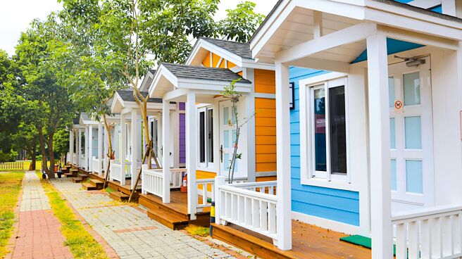 苗栗蓝鹊渡假庄园备有小木屋。（Klook提供）