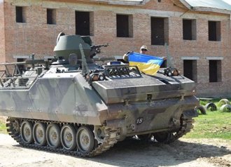 烏克蘭收到荷蘭所提供的YPR-765裝甲車 