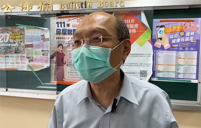 卫生局长吴泽诚说，男童直接死因应为急性脑炎，是否与COVID-19有关联，仍待中央依病例判定。（翻摄照片／陈彩玲基隆传真）