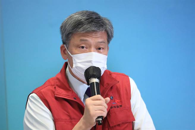 台中市卫生局长曾梓展表示台中市卫生局长曾梓展表示，中央流行疫情指挥中心（15日）早上召集各县市首长开会，台中市反映盼快筛阳有高风险就先给抗病毒药，另也希望接触者居隔3＋4可改为自主防疫，减低基层行政负担。（资料照片）