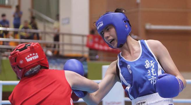 拳擊國手林郁婷（右）打進土耳其女子拳擊世錦賽57公斤級金牌戰。（陳怡誠攝/本報資料照）