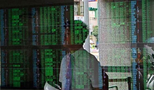 谢金河认为，美国Fed採取最鹰的手段，必定造成全球股市的回跌，但现在是检视个股投资价位的关键时刻。（资料照）