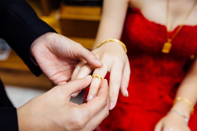 女護理師找專業媒人婆黃淑晴幫忙徵友，但擇偶「條件」也讓網友嘖嘖稱奇。（示意圖/shutterstock）