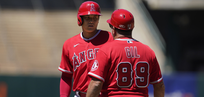 大谷翔平与队友互动密切(美联社)