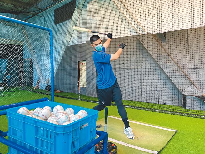 富邦悍将拉上陈真等3人，不过14日比赛因雨延赛。（富邦悍将提供）