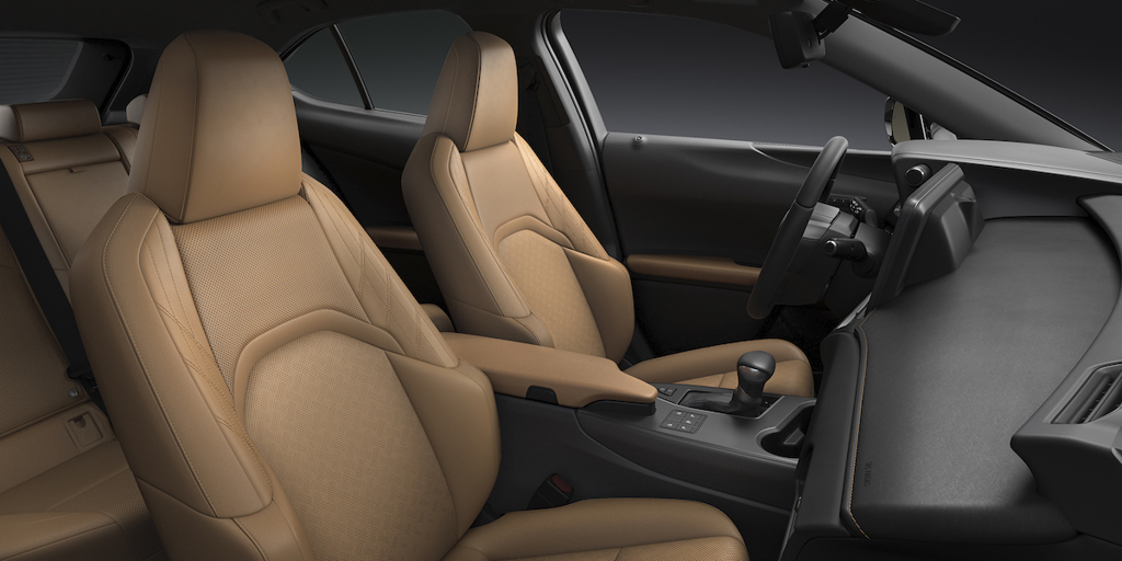 內裝小幅改良、車身與底盤剛性同步強化，Lexus UX 中期改款亮相！ (圖/CarStuff)